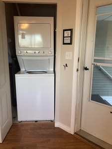 furnished condo for rent Courtney